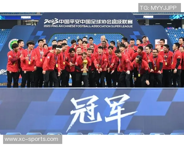 中超联赛赛季新动向：各大俱乐部备战新挑战与未来发展趋势分析